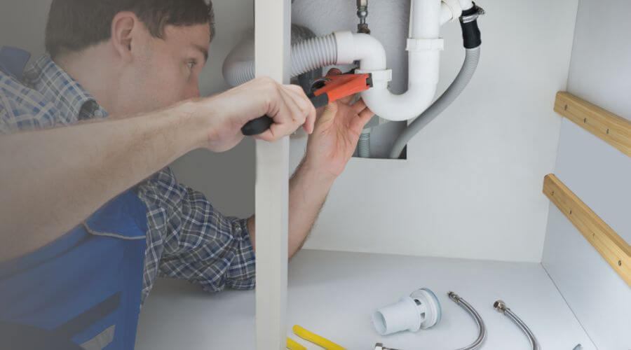 Local tankless water heater installation in Williamstown, MO